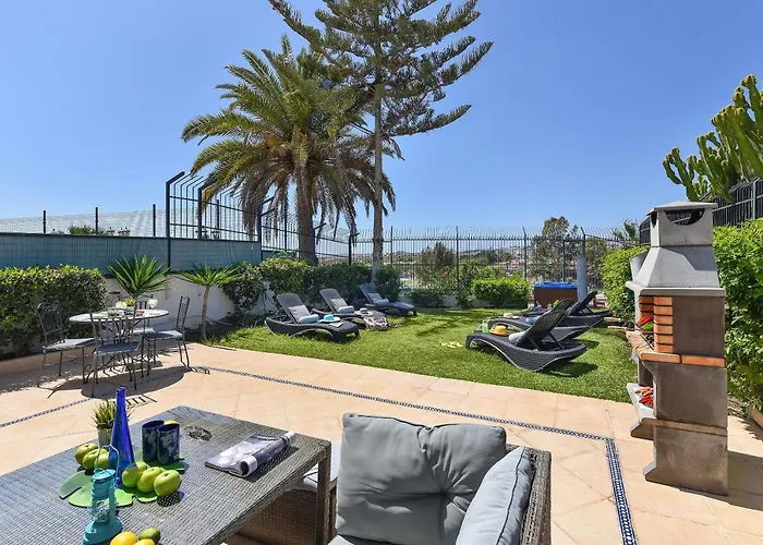 The Secret Garden Πλάγια ντελ Ινγκλές