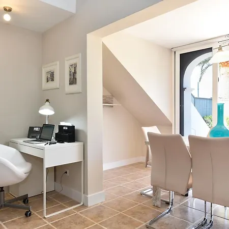 The Secret Garden Πλάγια ντελ Ινγκλές